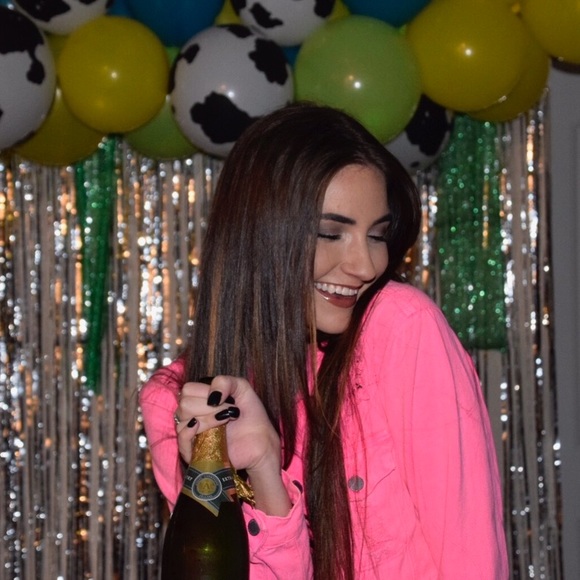 Meet your Posher, Kevyn - Picture 1 of 1